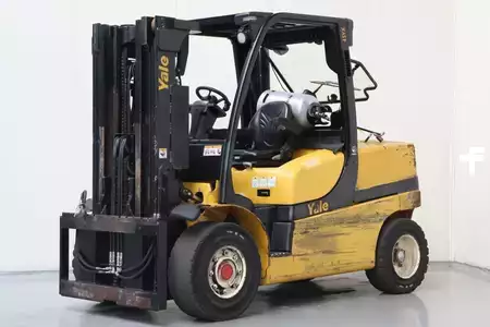 Wózki gazowe 2020  Yale GLP45VX6 (1)