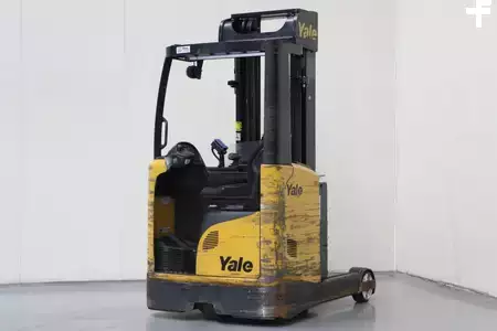 Carrelli retrattili 2020  Yale MR20 (2)