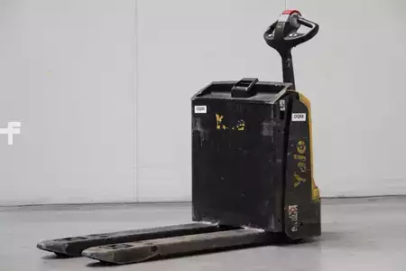 Transpallet elettrici 2015  Yale MP16 (1)