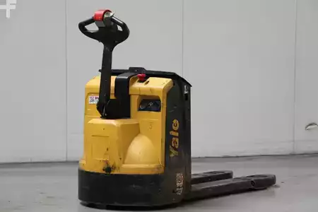 Transpallet elettrici 2015  Yale MP16 (2)