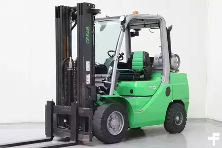 Carrelli elevatori GPL 2019  Cesab M330H-G (1)