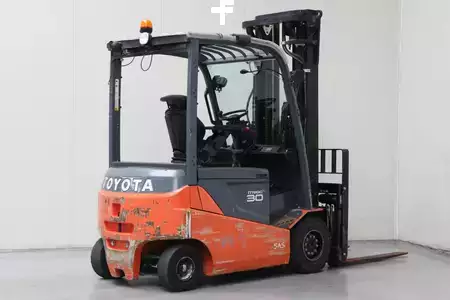 Elektro čtyřkolový VZV 2019  Toyota 8FBMKT30 (2)