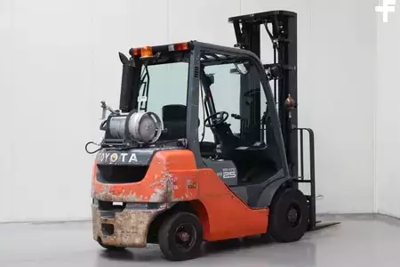 Treibgasstapler 2010  Toyota 02-8FGF25 (2)
