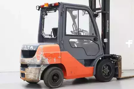 Diesel Forklifts 2012  Toyota 02-8FDF30 (2)