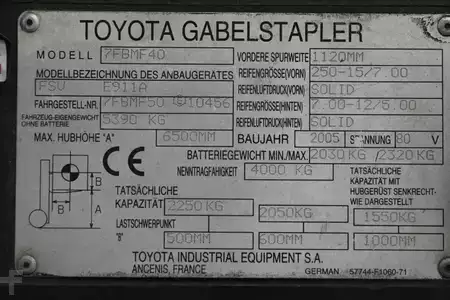 Chariots électriques à 4 roues 2005  Toyota 7FBMF40 (4)