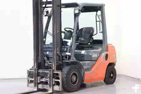 Dieselstapler 2010  Toyota 02-8FDF25 (1)
