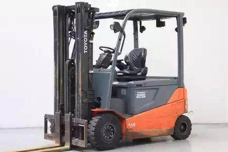 Eléctrico - 4 rodas 2020  Toyota 8FBMT25 (1)