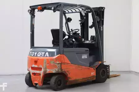 Eléctrico - 4 rodas 2020  Toyota 8FBMT25 (2)