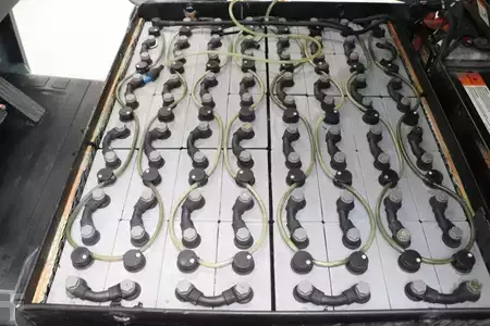 Eléctrico - 4 rodas 2020  Toyota 8FBMT25 (5)