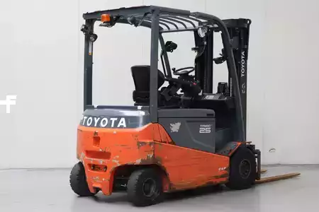 Eléctrico - 4 rodas 2020  Toyota 8FBMT25 (2)