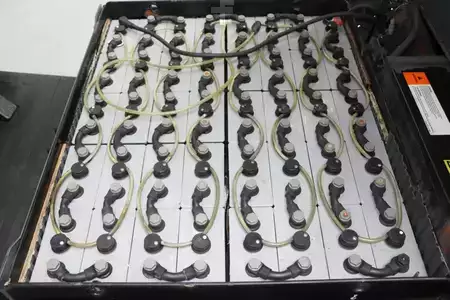 Eléctrico - 4 rodas 2020  Toyota 8FBMT25 (5)