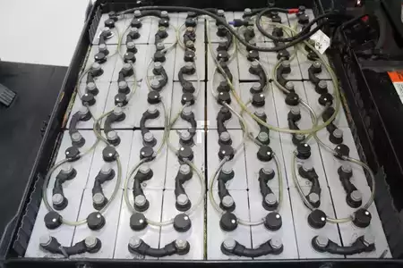 Carrelli elettrici 4 ruote 2020  Toyota 8FBMT25 (5)