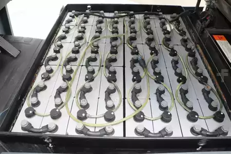 Carrelli elettrici 4 ruote 2020  Toyota 8FBMT25 (5)