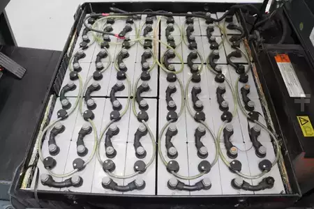 Carrelli elettrici 4 ruote 2020  Toyota 8FBMT25 (5)