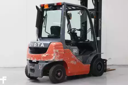 Dieseltrukki 2014  Toyota 02-8FDF20 (2)