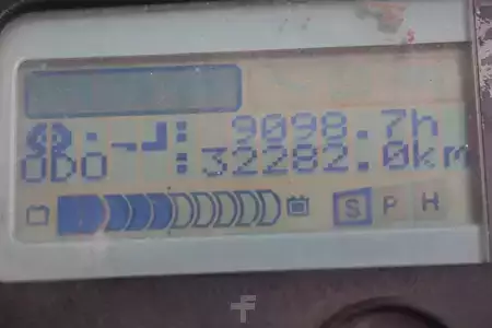 Chariots électriques à 4 roues 2004  Toyota 7FB25 (5)