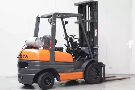 LPG Forklifts 1998  Toyota 02-6FGF30 (2)