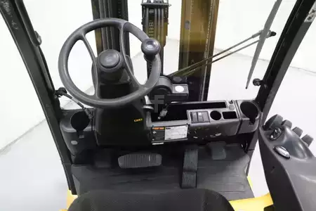 Carrelli elettrici 4 ruote 2018  Yale ERP35VL (3)