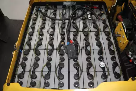 Carrelli elettrici 4 ruote 2018  Yale ERP35VL (5)