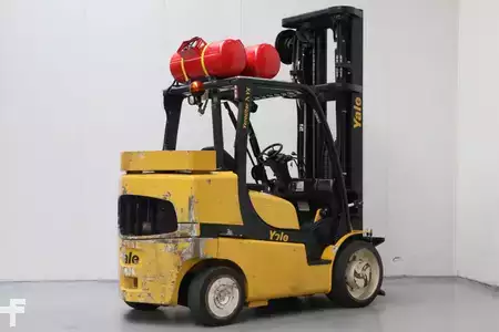 Treibgasstapler 2013  Yale GLC70VX (2)