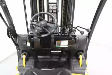 Treibgasstapler 2013  Yale GLC70VX (3)
