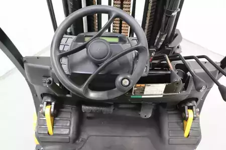 Treibgasstapler 2013  Yale GLC70VX (3)