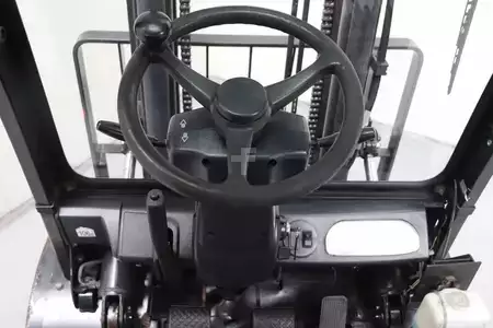 Wózki widłowe diesel 2014  Doosan D30S-7 (3)