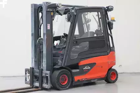Elektryczne 4-kołowe 2018  Linde E25L-01 (1)
