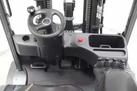 Elektrisk- 4 hjul 2019  Linde E35L-01 (3)