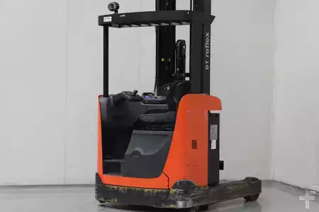 Reach Trucks 2017  Toyota RRE140B (2)