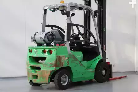 Gas gaffeltruck 2012  Cesab M325G (2)