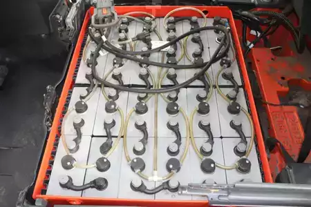 Carrelli elettrici 3 ruote 2020  Linde E18-02 (5)