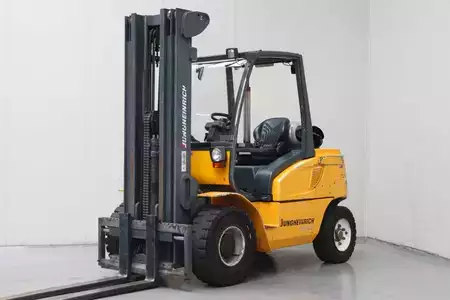 Wózki gazowe 2007  Jungheinrich TFG 545 (1)