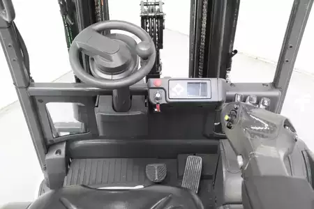 Elektryczne 4-kołowe 2019  Unicarriers AG2N1L20Q (3)