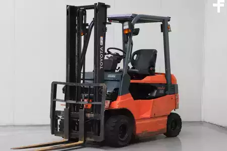 Carrelli elettrici 4 ruote 2014  Toyota 7FBH20 (1)