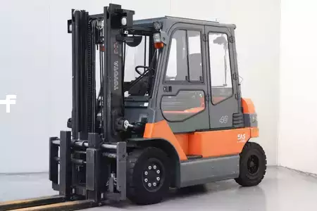 Elektro čtyřkolový VZV 2008  Toyota 7FBMF40 (1)