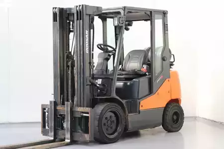 Carrelli elevatori GPL 2017  Doosan G30E-5 (1)