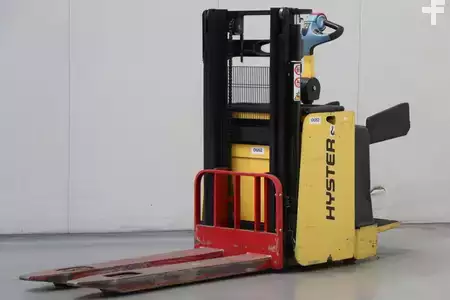 Pallet Stackers 2000  Hyster P2.0SD-17 (1)