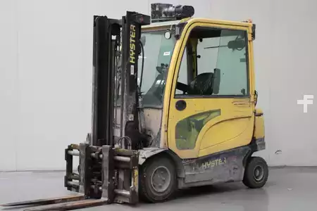 Carrelli elettrici 4 ruote 2019  Hyster J3.0XN (1)