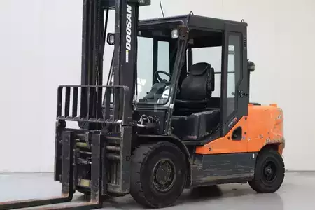 Wózki widłowe diesel 2009  Doosan D50C-5 (1)
