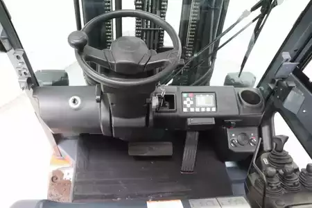 Carrelli elettrici 4 ruote 2019  Toyota 8FBMT30 (3)