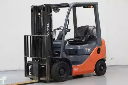 Carretilla elevadora GLP 2020  Toyota 02-8FGF15 (1)