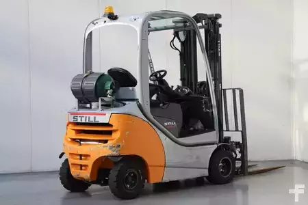 Gas gaffeltruck 2017  Still RX70-20T (2)