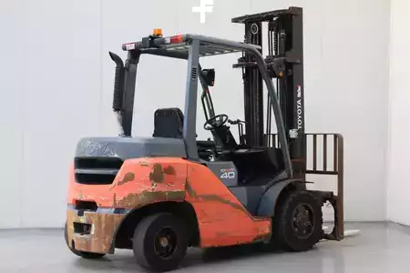 Diesel Forklifts 2017  Toyota 40-8FD35N (2)