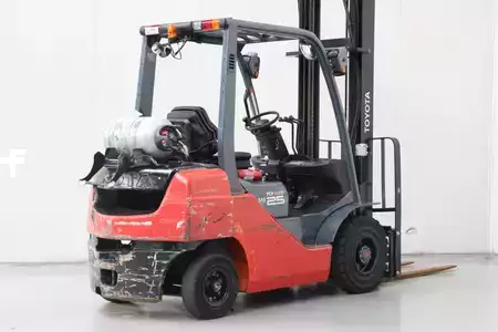 LPG heftrucks 2012  Toyota 02-8FGF25 (2)