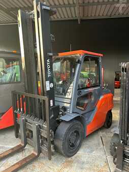 Gas gaffeltruck 2018  Toyota 8FG45N (1)