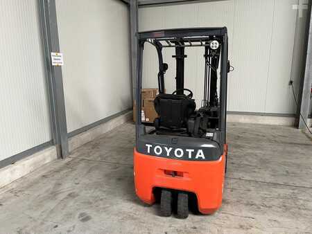 Sähkö - 3 pyör 2017  Toyota 8FBE15T (1)