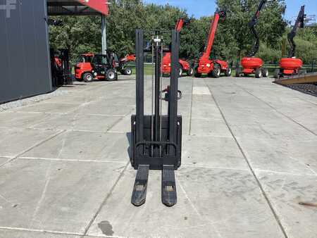 Stacker pedestre 2021  EP Equipment ES12-12ES (2)