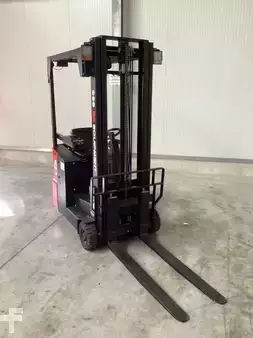 Elektryczne 3-kołowe 2022  EP Equipment EFS101 (3)