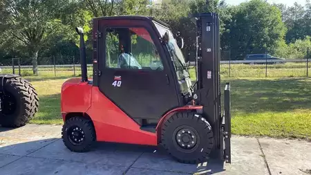 Diesel heftrucks 2022  EP Equipment CPCD40-XH8BN (2)
